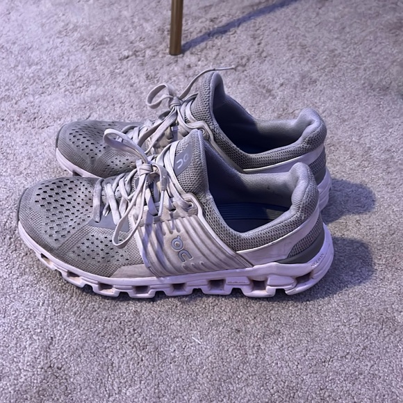 Grey women's on cloud running shoes.  These are used but in good condition. - Picture 2 of 6
